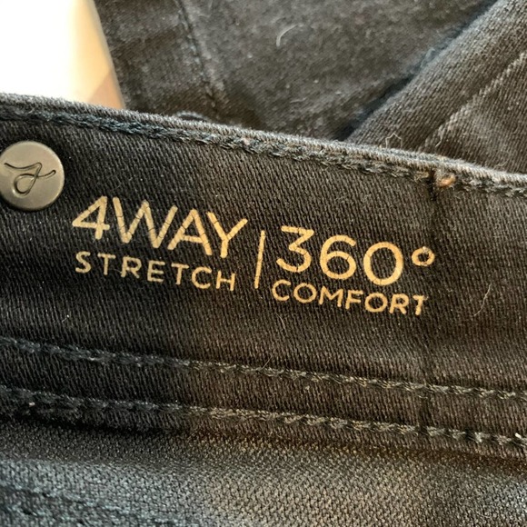 DL1961 Amanda Skinny Jean Full Length in Onyx - Picture 7 of 9